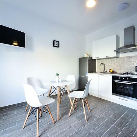 Apartmani Ab Задар Экстерьер фото
